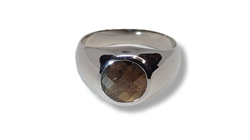 Men´s silver ring with 4.35 ct Gold Sheen Sapphire Ohararings