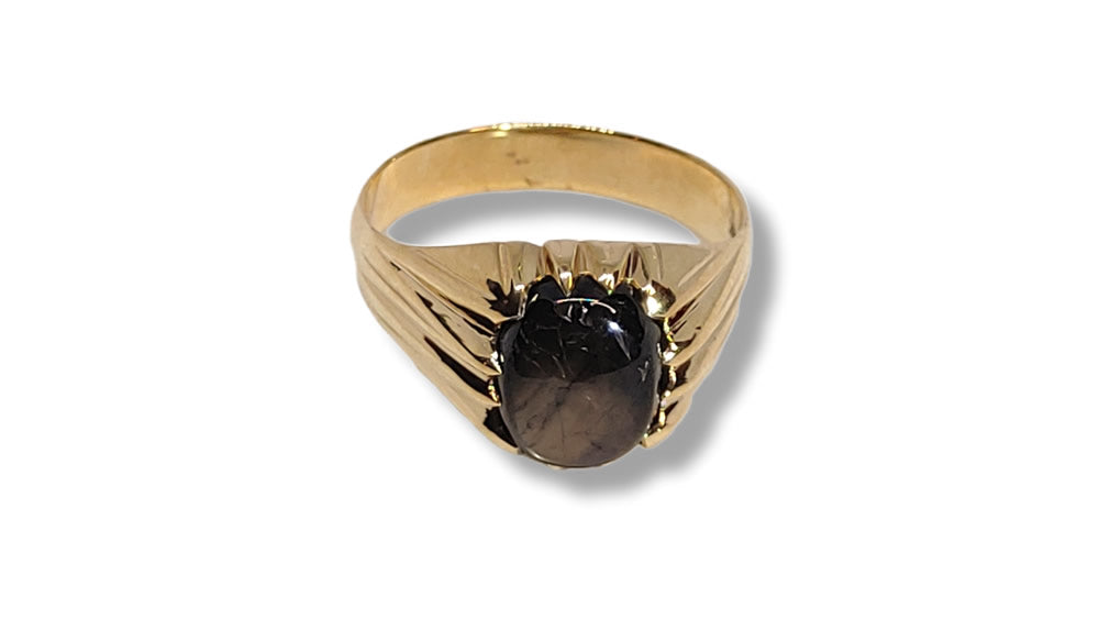 Men´s 14 k gold ring with Gold Sheen Sapphire