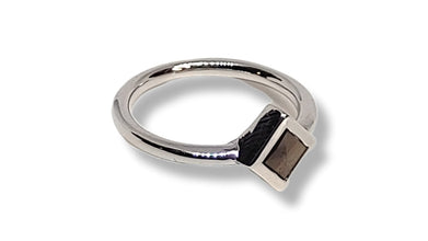 Women´s silver ring with 0.4 ct Gold Sheen Sapphire Ohararings