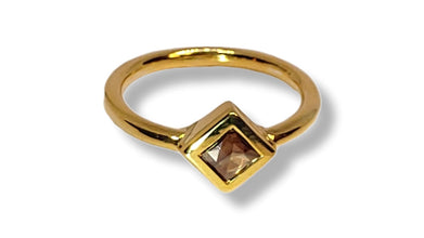 Women´s silver ring with 0.4 ct Gold Sheen Sapphire Ohararings