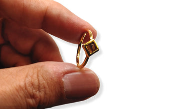 Women´s silver ring with 0.4 ct Gold Sheen Sapphire Ohararings