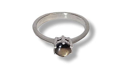 Women´s silver ring with 0.7 ct Gold Sheen Sapphire Ohararings