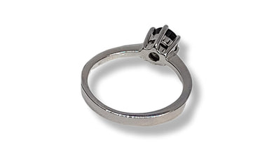 Women´s silver ring with 0.7 ct Gold Sheen Sapphire Ohararings