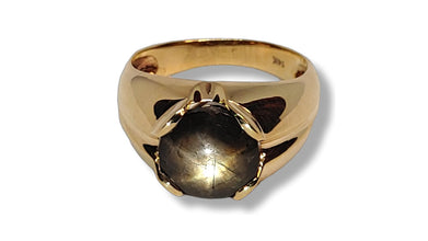 Men´s 14 k gold ring with 8.50 ct Gold Sheen Star Sapphire Ohararings