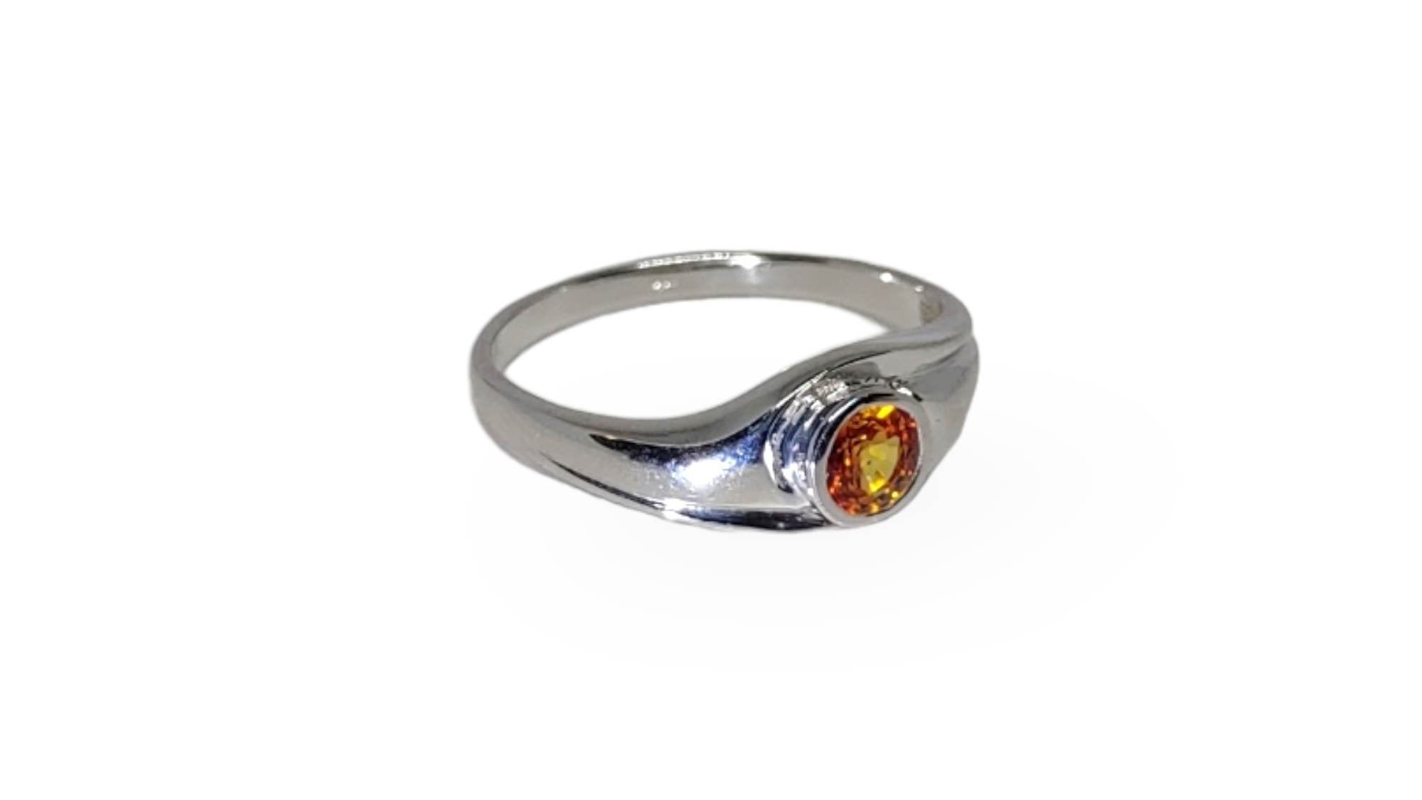 Women´s silver ring with 0,35 ct Fancy Sapphire