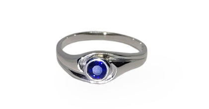 Women´s silver ring with 0.35 ct Fancy Sapphire